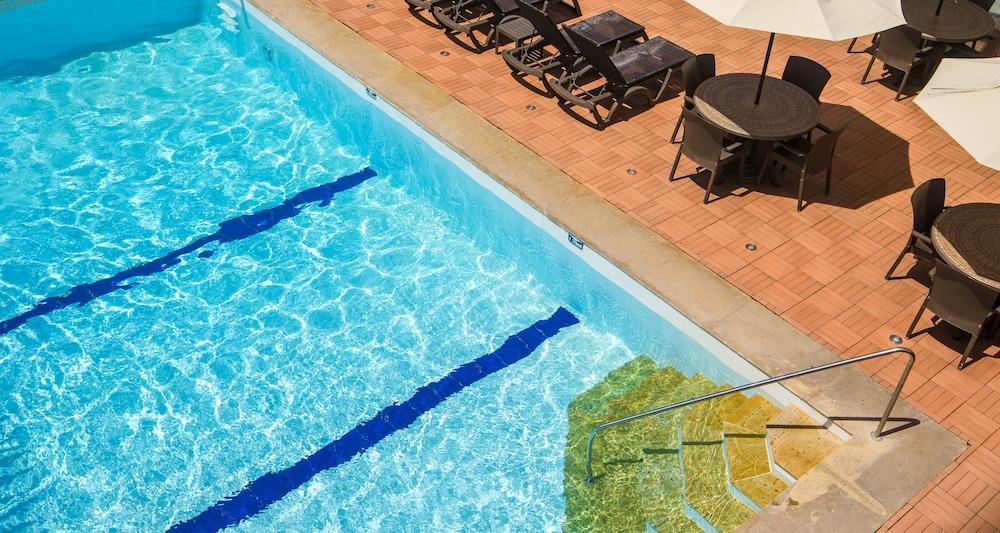 Hotel Capilla Del Mar Cartagena Exterior photo A swimming pool