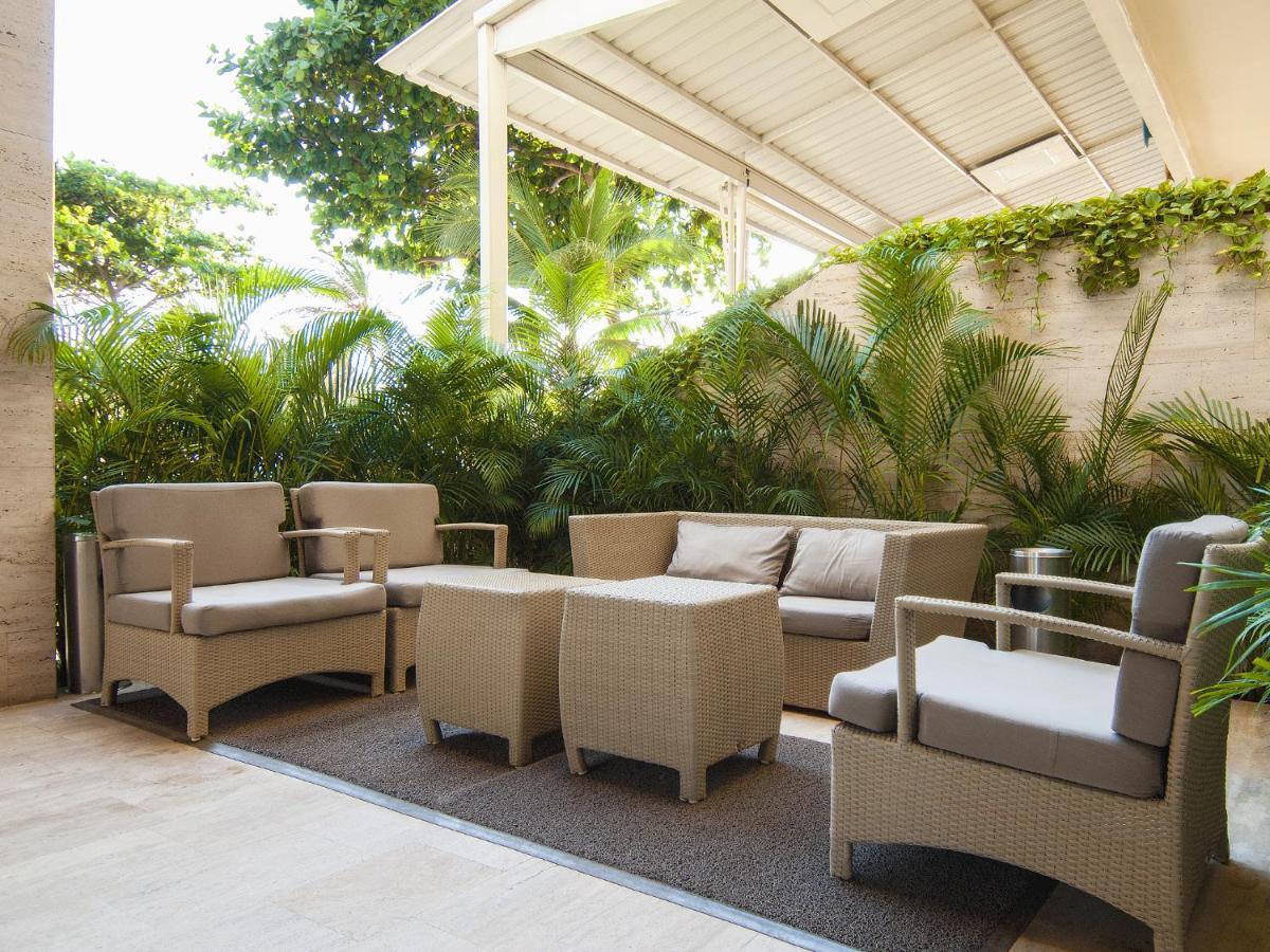 Hotel Capilla Del Mar Cartagena Exterior photo Outdoor furniture