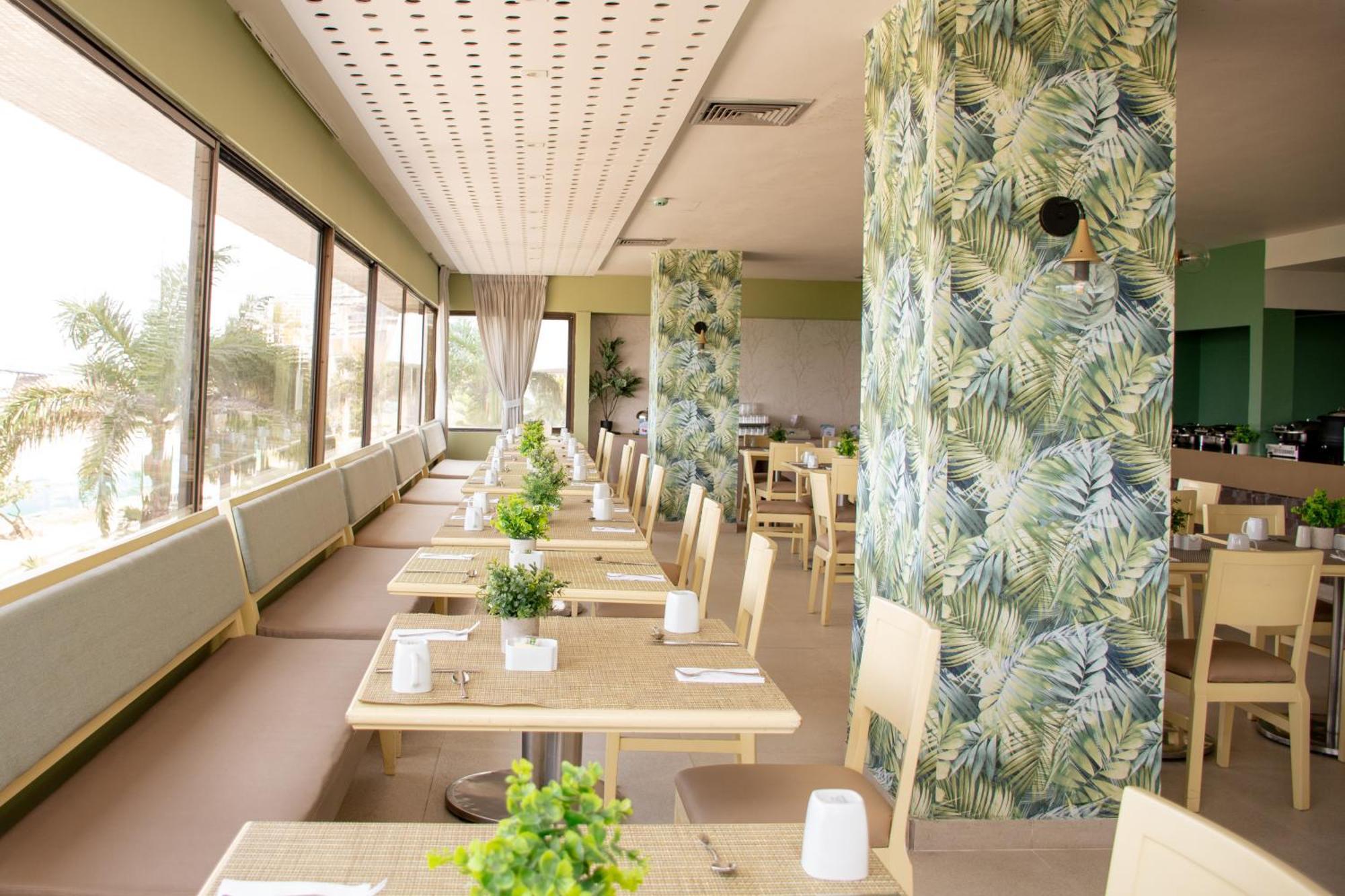 Hotel Capilla Del Mar Cartagena Exterior photo Interior of the restaurant