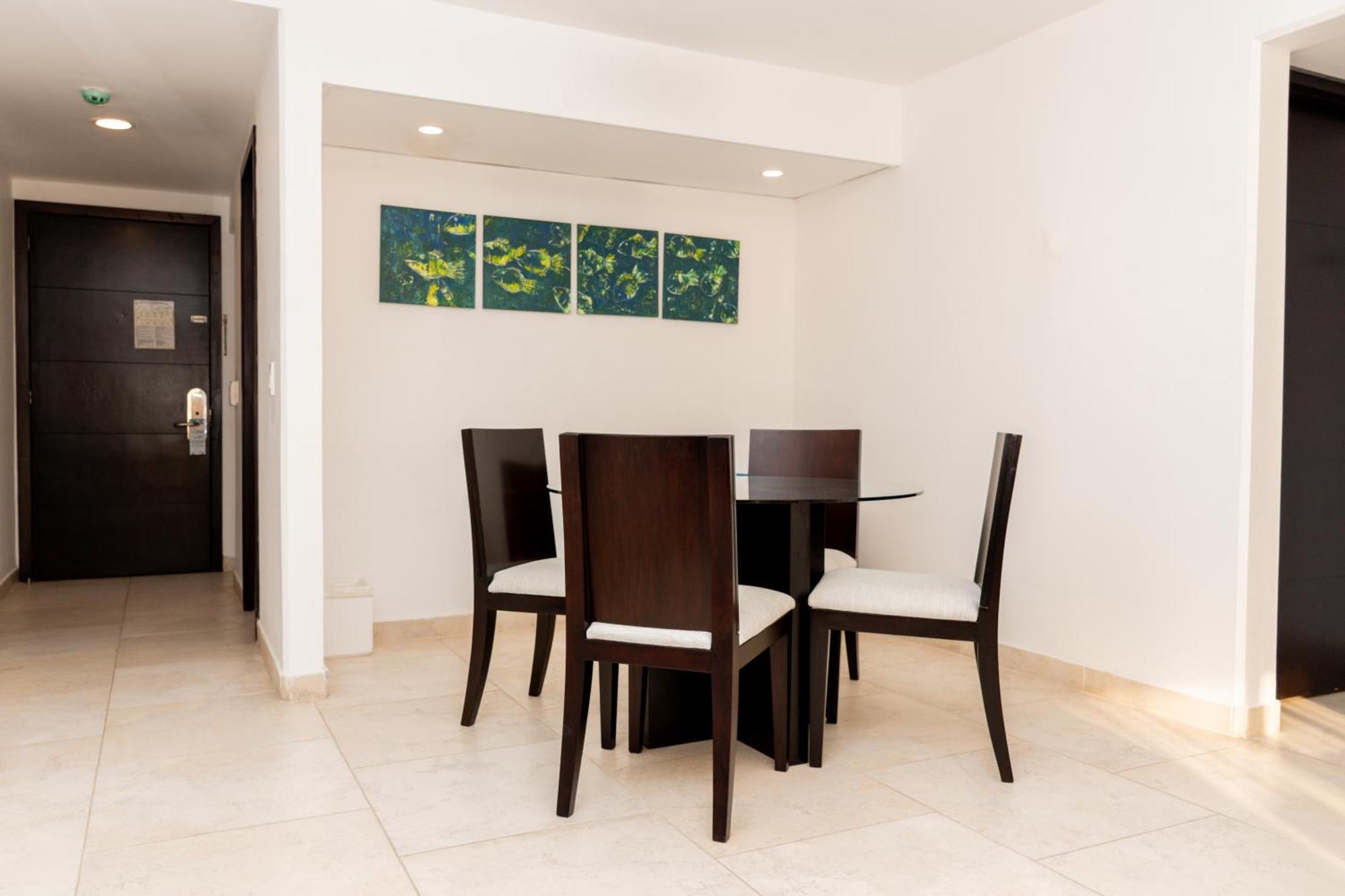 Hotel Capilla Del Mar Cartagena Exterior photo A dining room